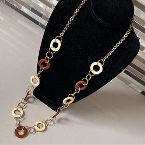70s VINTAGE circle necklace—so fab!